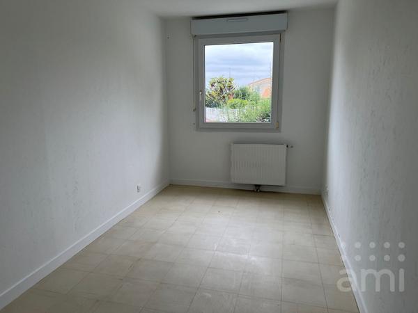 Appartement Poitiers 74 m2 avec terrasse, jardinet et parking