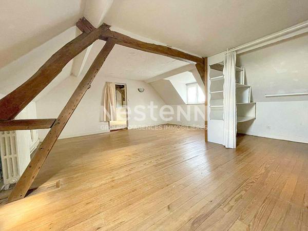 A vendre - Chaumont-En-Vexin longère de 100 m² habitables / 3 chambres / garage / cave / jardin