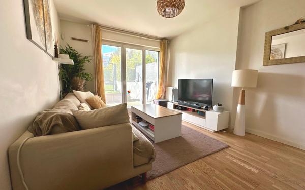 Appartement à vendre    3 pièces • 53 m2 Épinay-sur-Seine