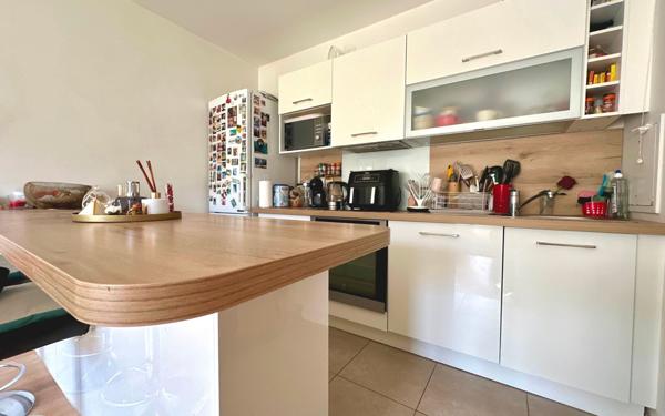 Appartement à vendre    3 pièces • 53 m2 Épinay-sur-Seine