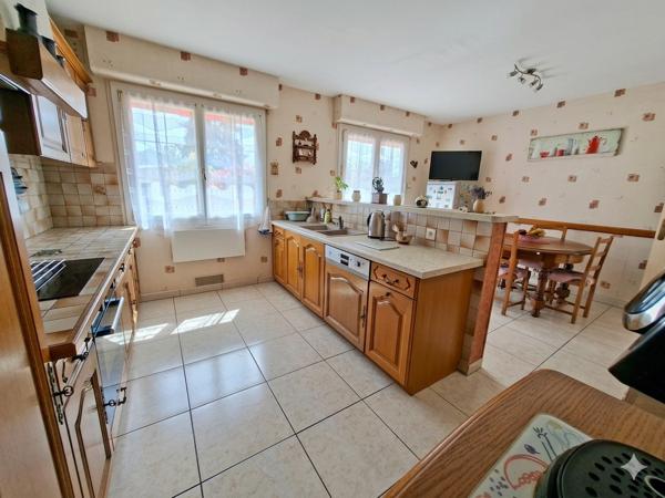 OPPORTUNITE - MAISON DE PLAIN PIED  - SECTEUR EST PROCHE CENTRE VILLE