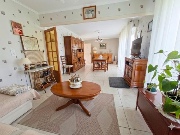 OPPORTUNITE - MAISON DE PLAIN PIED  - SECTEUR EST PROCHE CENTRE VILLE