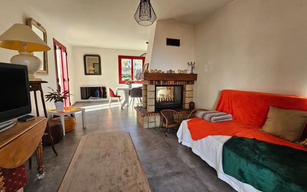 Maison à vendre    5 pièces •  Veyre-Monton