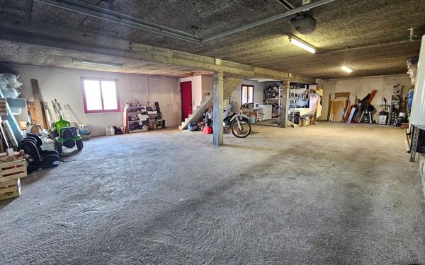 Maison à vendre    5 pièces •  Veyre-Monton