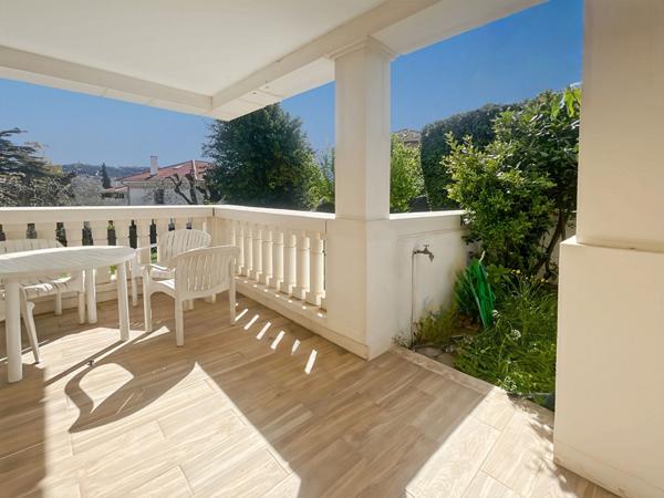 2P Cannes Centre Piscine