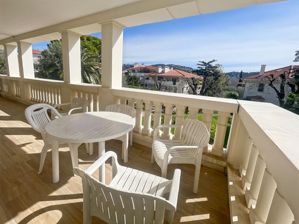 2P Cannes Centre Piscine