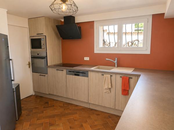 Maison
         7 pièces
        - 195 m² 949 500 € *