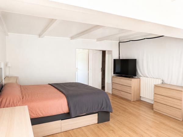 Maison
         7 pièces
        - 195 m² 949 500 € *