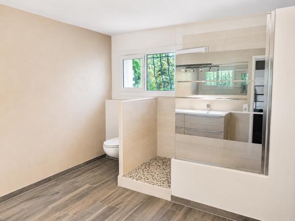 Maison
         7 pièces
        - 195 m² 949 500 € *