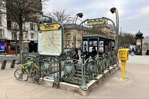 MAGNIFIQUE T2 RENOVE PARIS 15 METRO PASTEUR