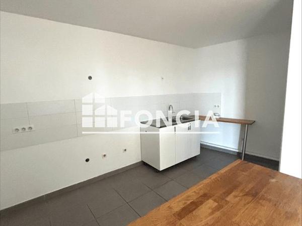 Location Appartement 4 pièces 108.17 m² - 2 ALLEE DES GENTIANES Nanterre 92000