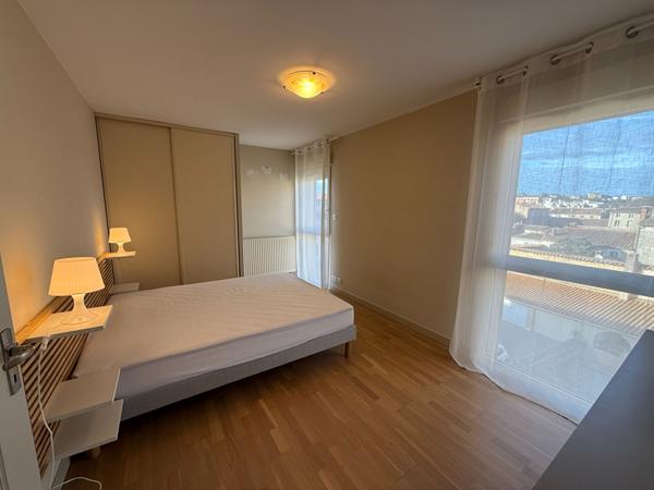 APPARTEMENT A CARCASSONNE AVEC GARAGE ET TERRASSE