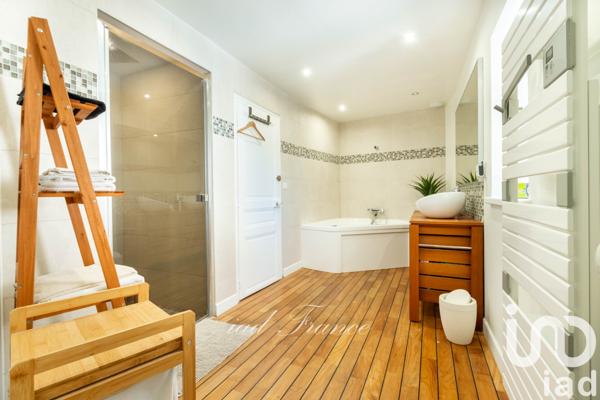 Maison à vendre 9 pièces 250 m² Septeuil