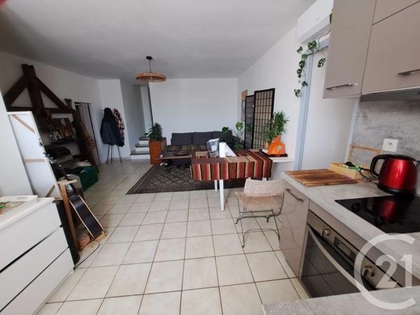 Immeuble à vendre  270 m 2   ST MARTIN DE CARALP  - 09