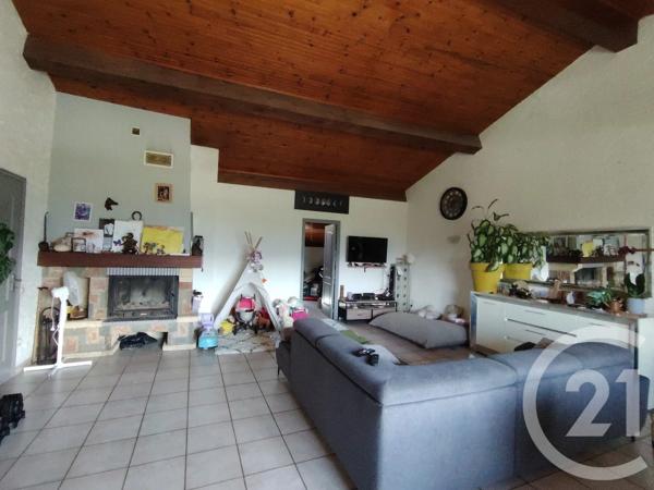Immeuble à vendre  270 m 2   ST MARTIN DE CARALP  - 09