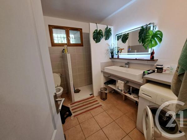 Immeuble à vendre  270 m 2   ST MARTIN DE CARALP  - 09