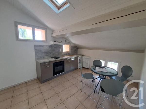 Immeuble à vendre  270 m 2   ST MARTIN DE CARALP  - 09