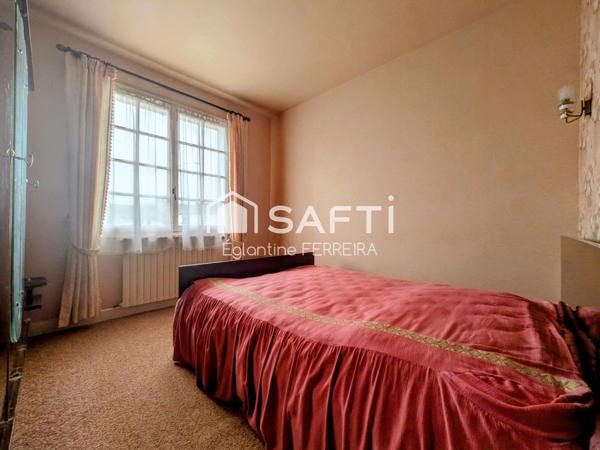 ISSOUDUN, PAVILLON T4 AVEC SOUS-SOL ET JARDIN