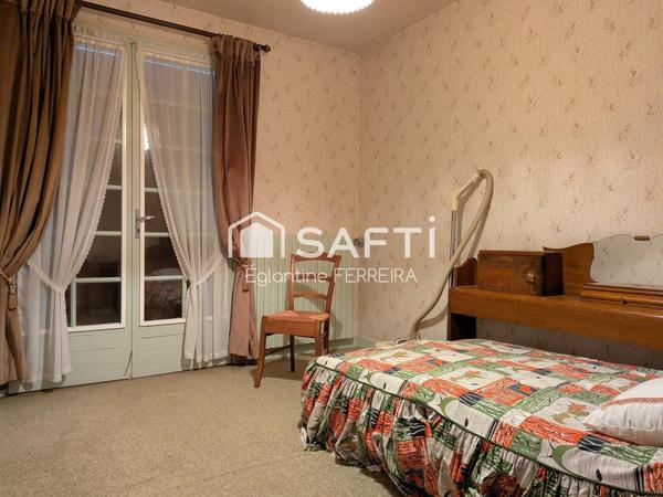 ISSOUDUN, PAVILLON T4 AVEC SOUS-SOL ET JARDIN