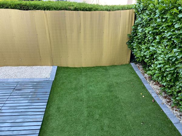 Loue proche centre Ceyzeriat T4 duplex avec jardinet et garage