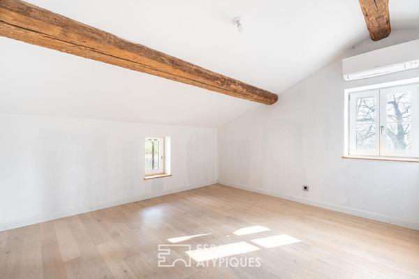 Maison de caractère rénovée grand jardin au sein d’une propriété du XIXe siècle