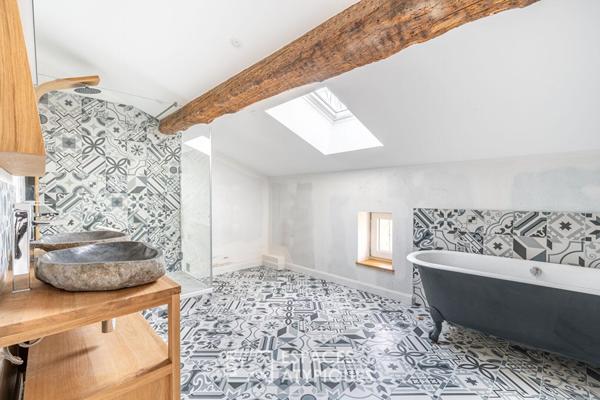 Maison de caractère rénovée grand jardin au sein d’une propriété du XIXe siècle