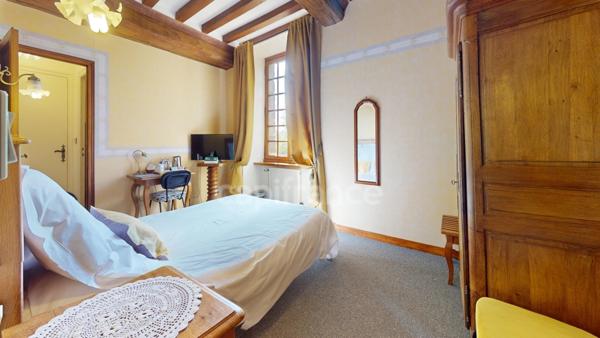 Propriété d’exception en Normandie – Manoir rénové avec dépendances et chapelle