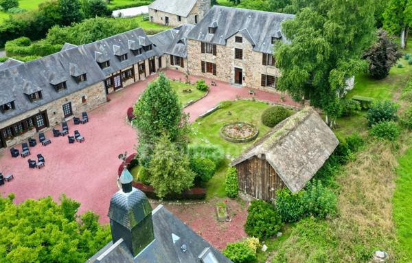 Propriété d’exception en Normandie – Manoir rénové avec dépendances et chapelle