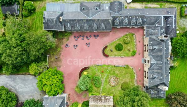 Propriété d’exception en Normandie – Manoir rénové avec dépendances et chapelle