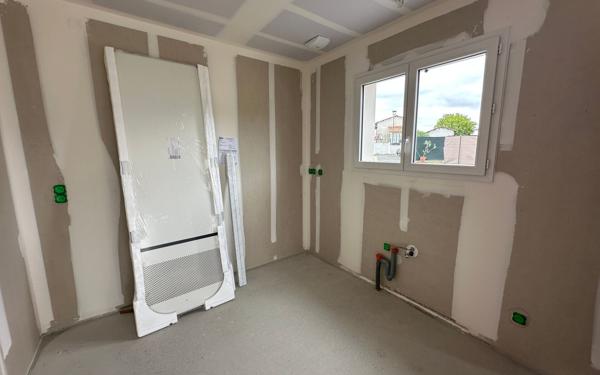 Maison à vendre    3 pièces •  Bardos