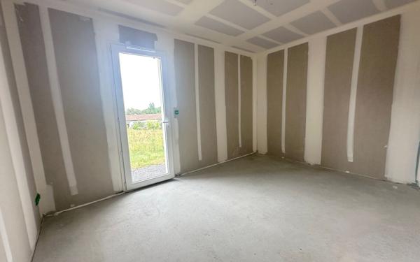 Maison à vendre    3 pièces •  Bardos