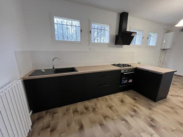 Maison à louer |  Les Églisottes-et-Chalaures |  3 pièces | 81 m²