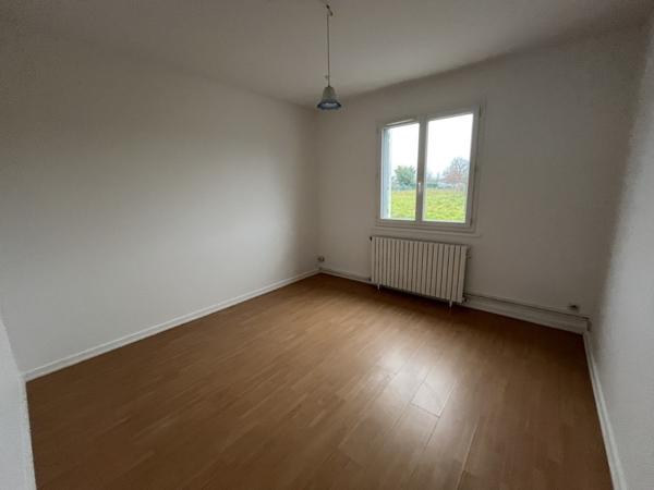 Maison à louer |  Les Églisottes-et-Chalaures |  3 pièces | 81 m²