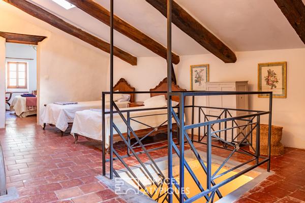 Élégante maison en pierre dans le centre historique de Lagrasse – un bien d’exception