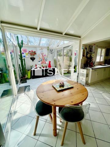 Maison T3 avec belle terrasse verdoyante de 27 m2 et place de parking dans garage