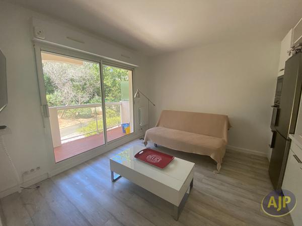 Appartement à louer Arcachon : 2 pièces, 30m² avec 1 chambre(s) à 790€ - AJP Immobilier Arcachon