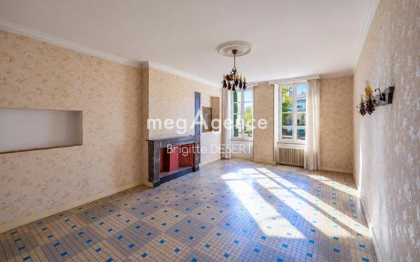 Maison à BONNETABLE, 72110 - 4 pièces 130m²
