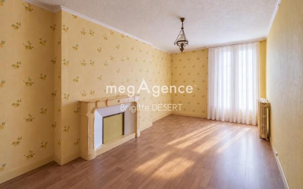 Maison à BONNETABLE, 72110 - 4 pièces 130m²