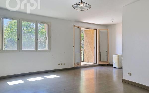 Appartement à vendre    3 pièces • 69 m2 Toulon