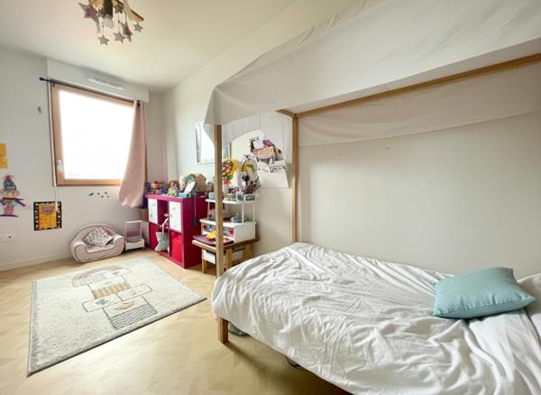 Appartement Floirac 4 pièce(s) 83 m2