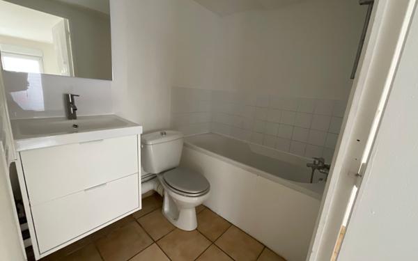 Appartement à louer    1 pièce •  Mérignies