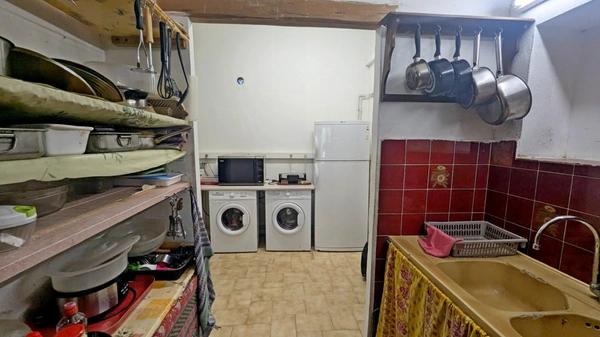 CARPENTRAS (84) | Maison de 215 m² habitables avec revenu locatif sur un terrain agricole de 7 175 m²