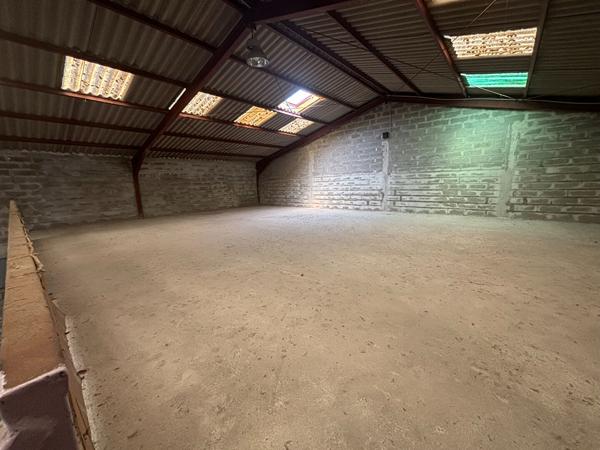 Entrepôt / local industriel La Garde 590 m2