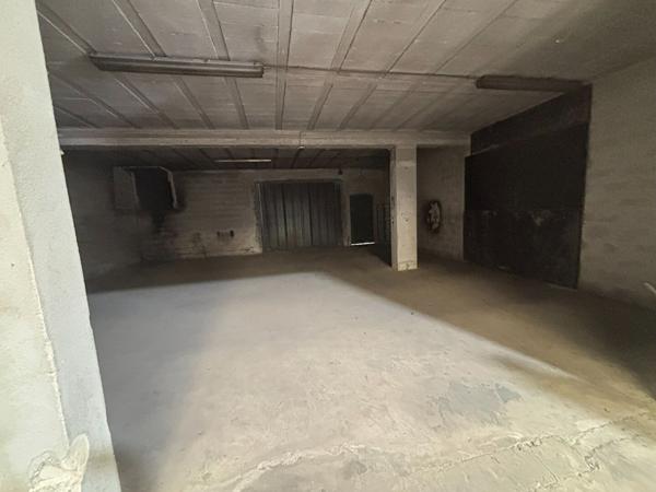 Entrepôt / local industriel La Garde 590 m2