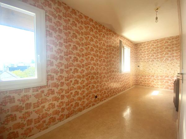 Appartement à vendre à Vannes T1bis à rafraîchir quartier Trussac