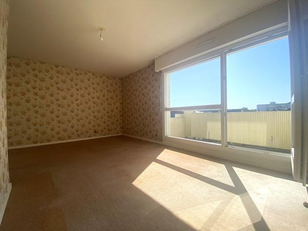 Appartement à vendre à Vannes T1bis à rafraîchir quartier Trussac