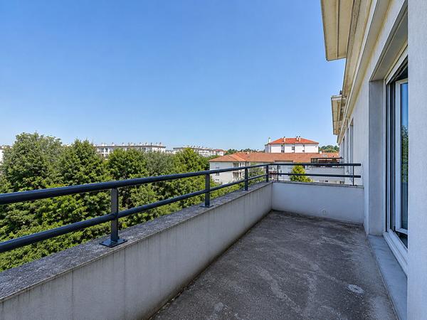 Appartement T2 de 50 m² à rafraîchir - Lyon 5e - Secteur Point du Jour