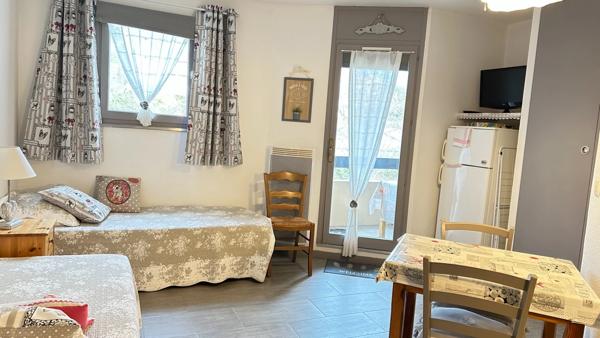 Appartement à vendre 1 pièces GREOUX LES BAINS (04)