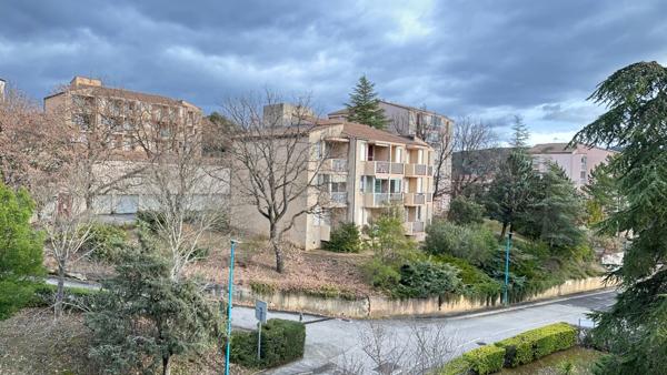 Appartement à vendre 1 pièces GREOUX LES BAINS (04)
