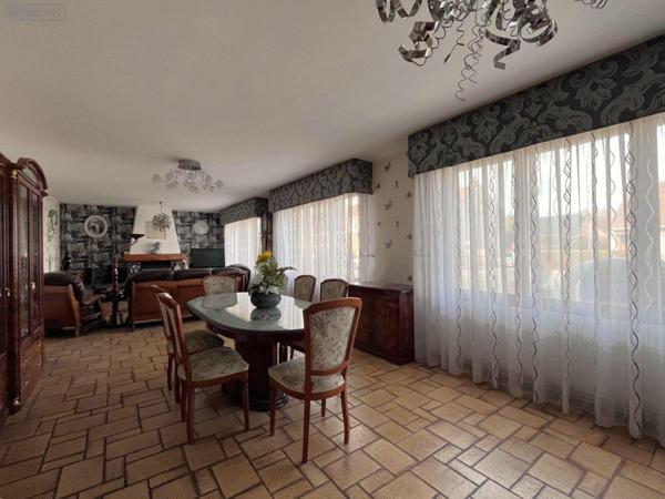 Maison individuelle à vendre à Hazebrouck dans le Nord (59190), ref : 13078/3552